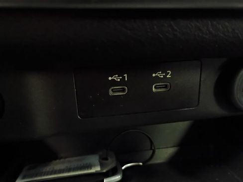 Used 2024 Nissan Rogue S AWD/4WD image 31