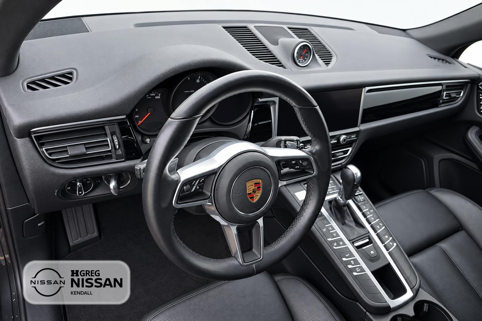 Used 2021 Porsche Macan AWD/4WD image 10