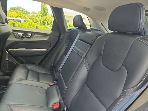 Used 2021 Volvo XC60 T5 Inscription w/ Advanced Package FWD image 14