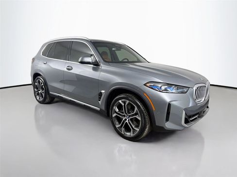 New 2026 BMW X5 xDrive40i w/ Premium Package AWD/4WD image 4