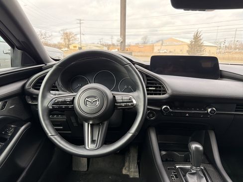 Used 2024 MAZDA MAZDA3 Hatchback w/Premium Plus Pkg image 12
