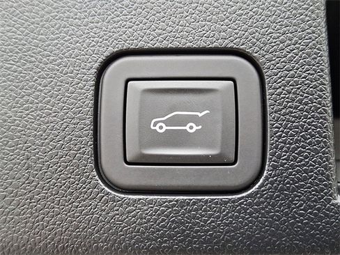 Certified 2025 Chevrolet Equinox LT w/ Convenience Package II image 29