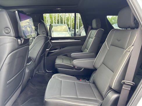New 2026 Cadillac Escalade Sport AWD/4WD image 10
