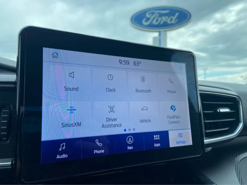 Used 2023 Ford Explorer ST-Line w/ Class IV Trailer Tow Package AWD/4WD image 29
