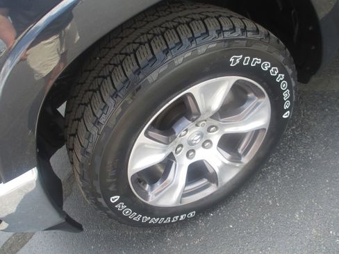 Used 2021 RAM 1500 Laramie AWD/4WD image 14