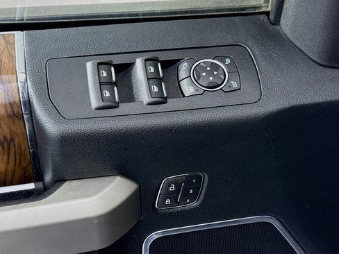 Used 2020 Ford F150 Lariat w/ Equipment Group 502A Luxury image 24