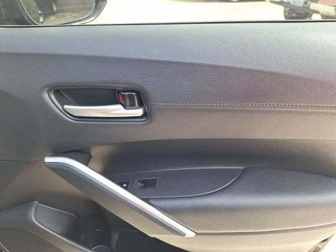 Used 2023 Toyota Corolla Cross XLE FWD image 34