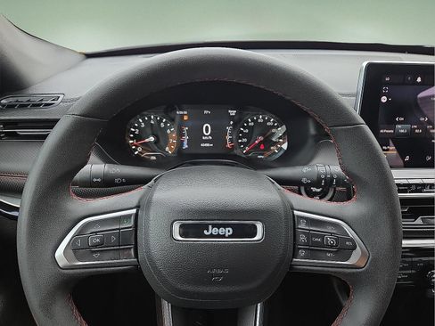 Used 2024 Jeep Compass Trailhawk AWD/4WD image 24