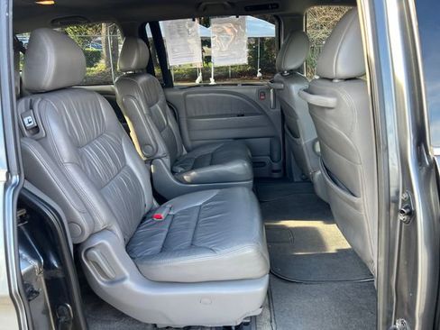 Used 2010 Honda Odyssey EX-L image 11