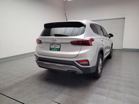 Used 2019 Hyundai Santa Fe SE image 7