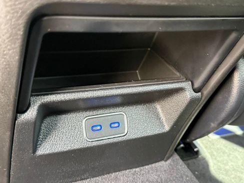 Used 2025 Mercedes-Benz GLE 450e 4MATIC image 19