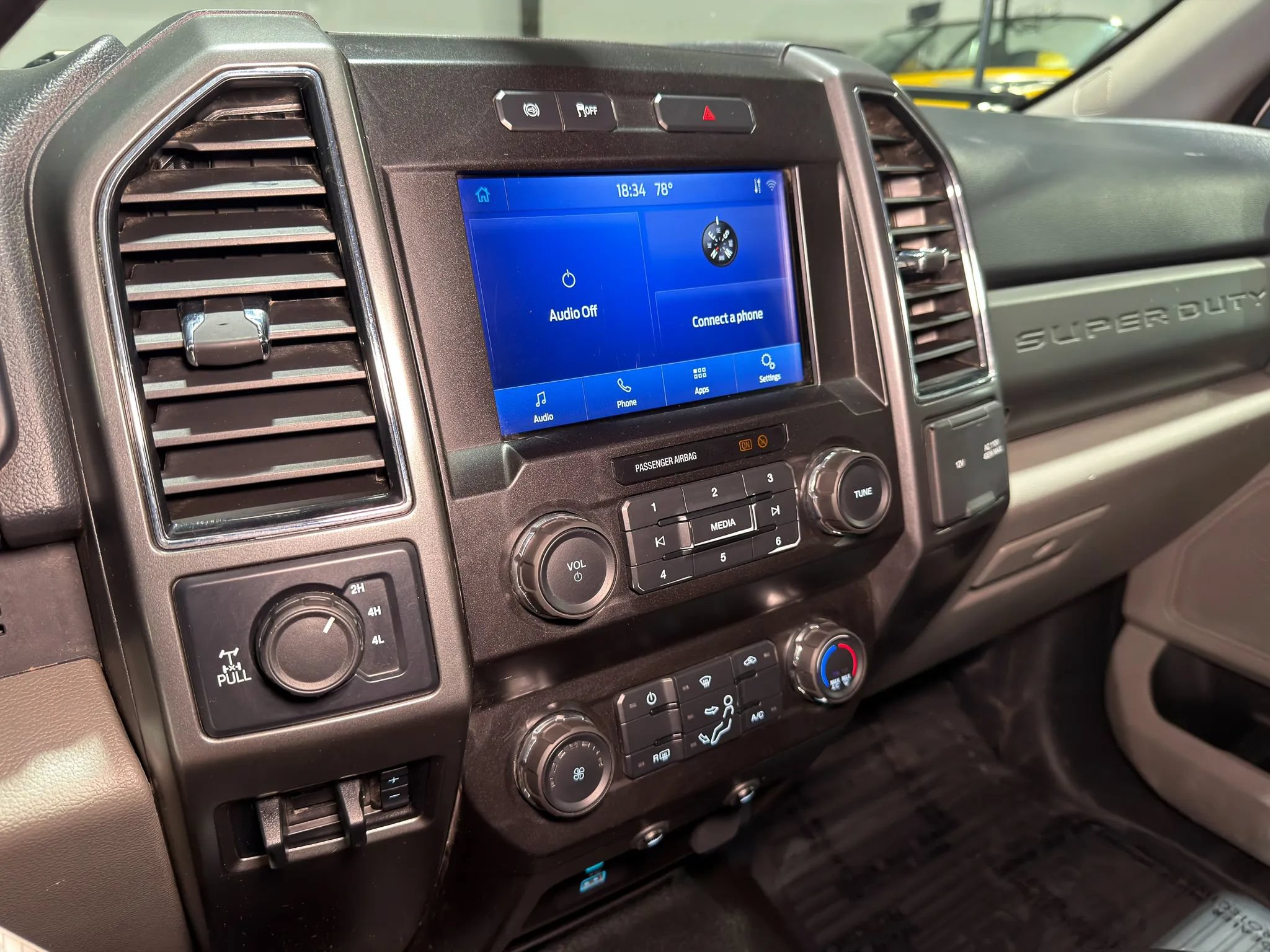 Used 2022 Ford F350 XLT w/ XLT Value Package AWD/4WD image 22
