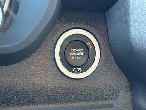 Used 2022 RAM 1500 Big Horn image 6