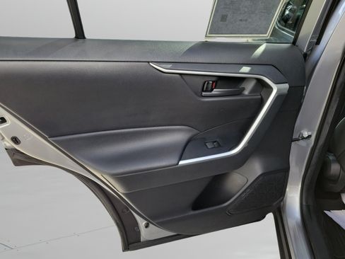 Used 2021 Toyota RAV4 LE FWD image 24