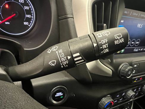 Used 2024 GMC Terrain SLT image 36