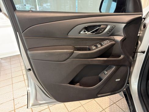 Used 2019 Chevrolet Traverse Premier w/ Redline Edition FWD image 13