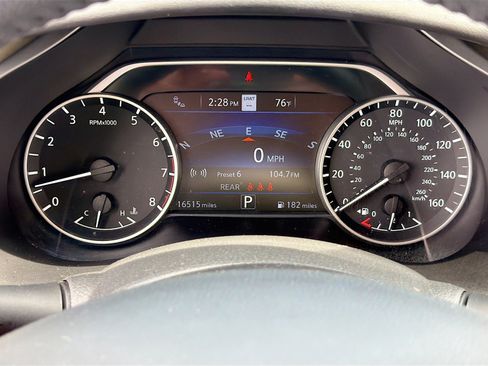 Used 2024 Nissan Murano SL AWD/4WD image 12