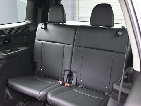 Used 2024 Hyundai Santa Fe SEL FWD image 35