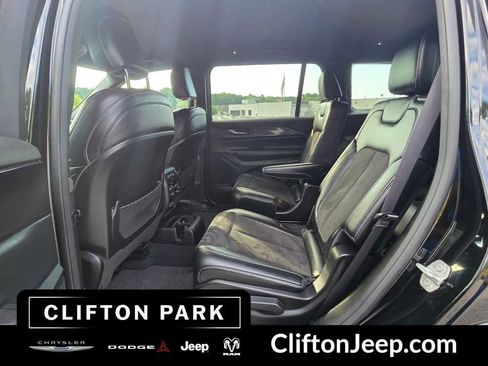 Used 2023 Jeep Grand Cherokee L Laredo AWD/4WD image 13
