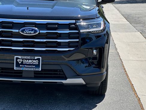 New 2026 Ford Explorer Active RWD image 13
