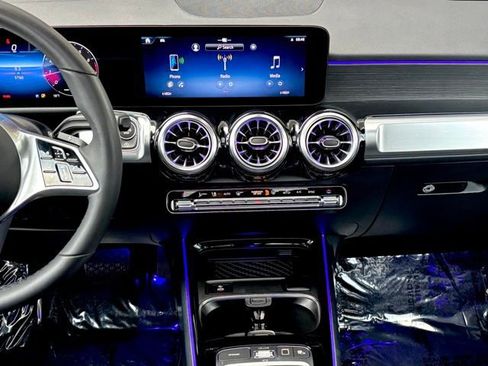 Certified 2026 Mercedes-Benz GLB 250 4MATIC image 34