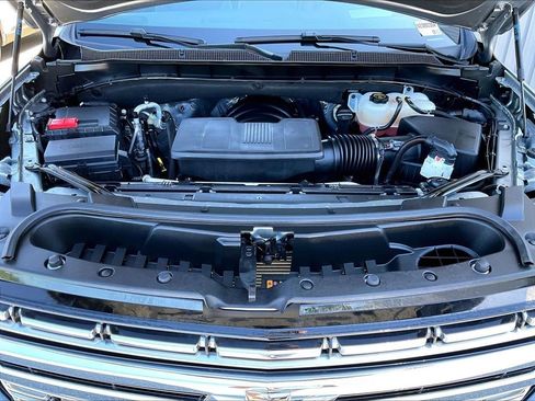 Used 2024 Chevrolet Tahoe Premier AWD/4WD image 30