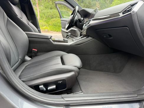 Used 2021 BMW 330i Sedan w/ Driving Assistance Package RWD image 25