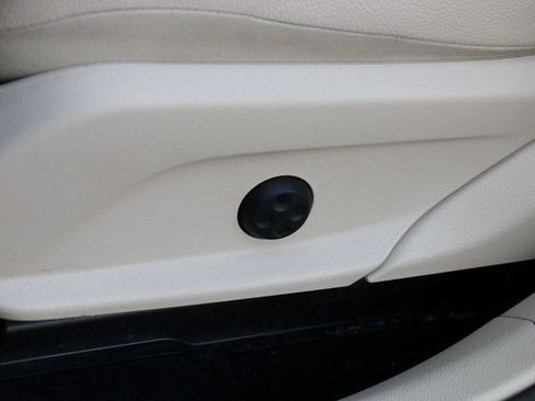 Used 2019 Mercedes-Benz GLC 300 GLC 300 image 21