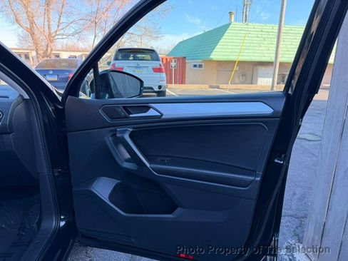 Used 2022 Volkswagen Tiguan S image 49