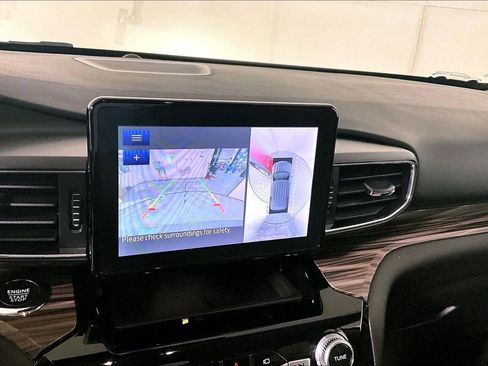 Used 2023 Ford Explorer Limited image 21