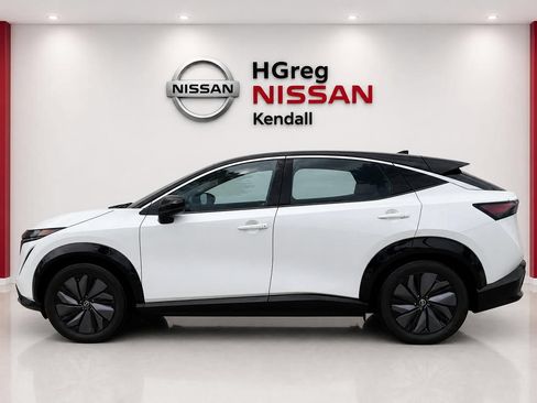 Used 2024 Nissan Ariya FWD image 7