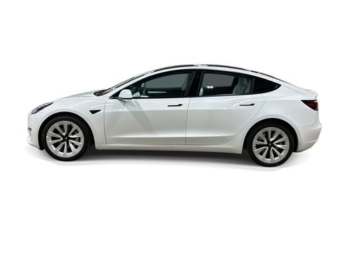 Certified 2023 Tesla Model 3 Standard Range RWD image 3