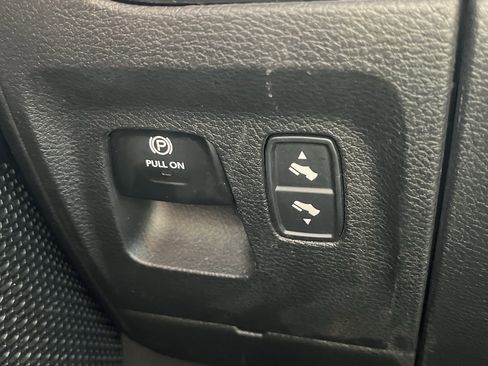 Used 2023 RAM 1500 Big Horn AWD/4WD image 17