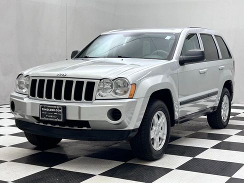 Used 2007 Jeep Grand Cherokee Laredo AWD/4WD image 4