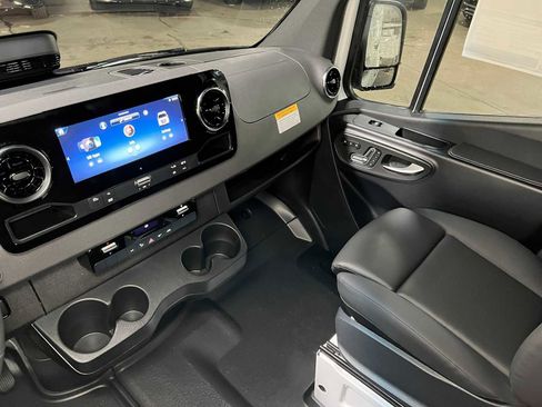 New 2026 Mercedes-Benz Sprinter 2500 image 38
