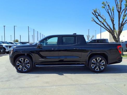 New 2025 GMC Sierra EV Denali image 27