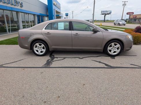 Used 2011 Chevrolet Malibu LS FWD image 2