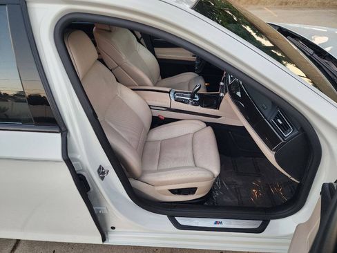Used 2012 BMW 750Li w/ Driver Assistance Pkg RWD image 13