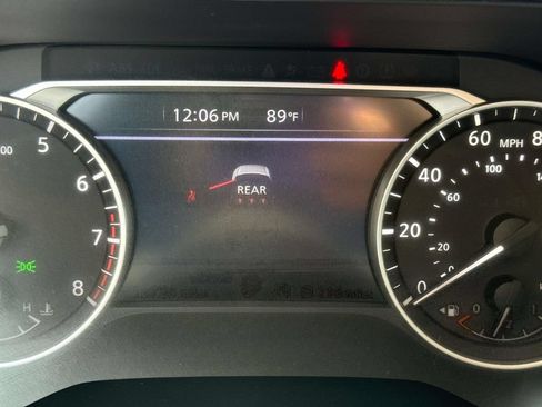 Used 2025 Nissan Pathfinder SV FWD image 23