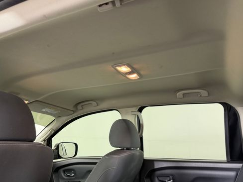Used 2023 Nissan Titan SV AWD/4WD image 15