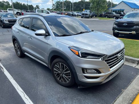 Used 2021 Hyundai Tucson Ultimate FWD image 2
