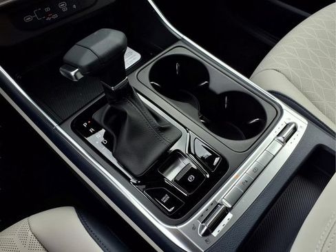 New 2026 Kia Carnival SX FWD image 6