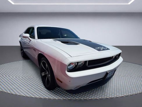 Used 2014 Dodge Challenger R/T w/ Quick Order Package 28M RWD image 7