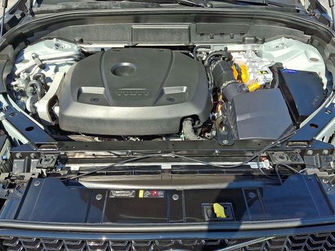 Certified 2025 Volvo XC60 T8 Core w/ Climate Package image 27