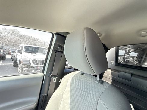 Used 2021 Toyota Tacoma SR image 21