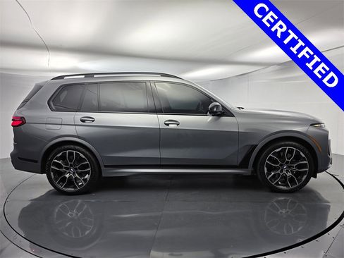 Used 2025 BMW X7 M60i image 4