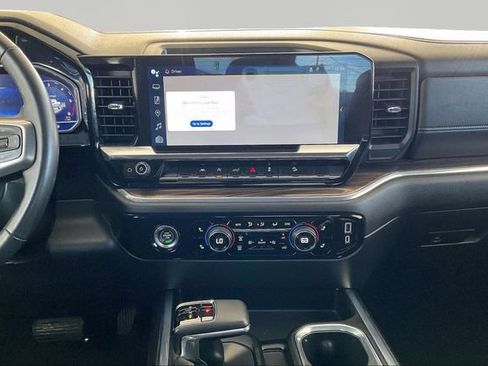 Used 2024 Chevrolet Silverado 1500 RST w/ Z71 Off-Road Package AWD/4WD image 9