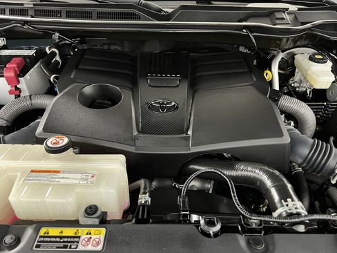 Used 2022 Toyota Tundra Platinum image 34