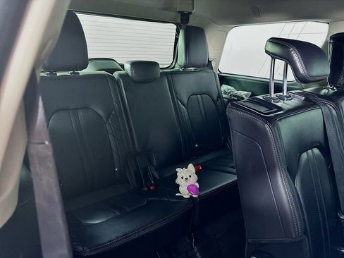 Used 2020 Ford Expedition Platinum AWD/4WD image 28