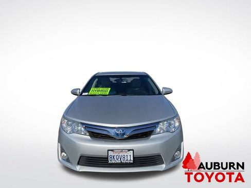 Used 2013 Toyota Camry XLE w/ Leather Pkg FWD image 2